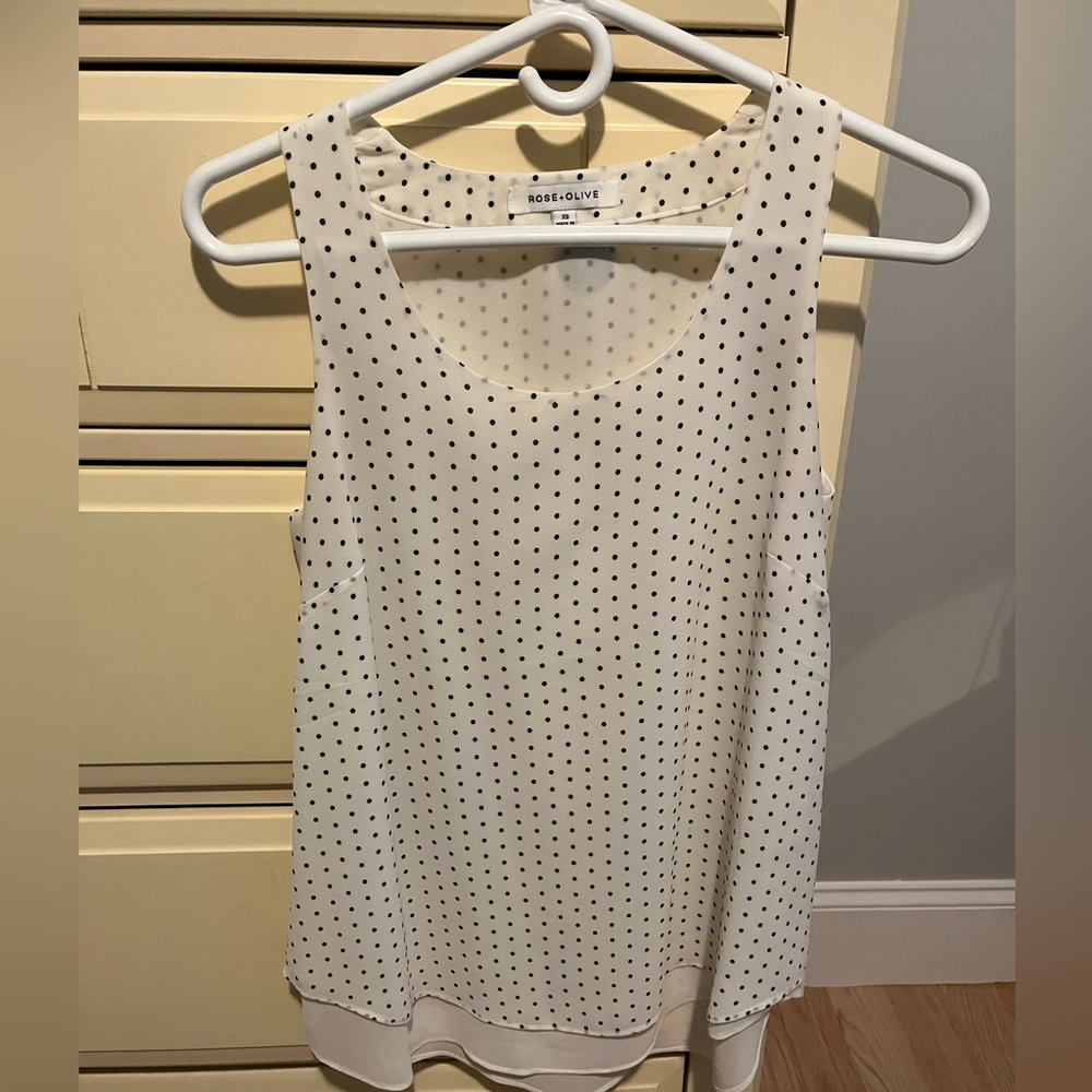 Pretty dotted black and white tank top